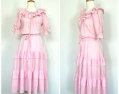 1970s Pink Dress / tiered ruffle dress / cotton dress / spring dress  / rockabilly dress / garden party dress /  small medium