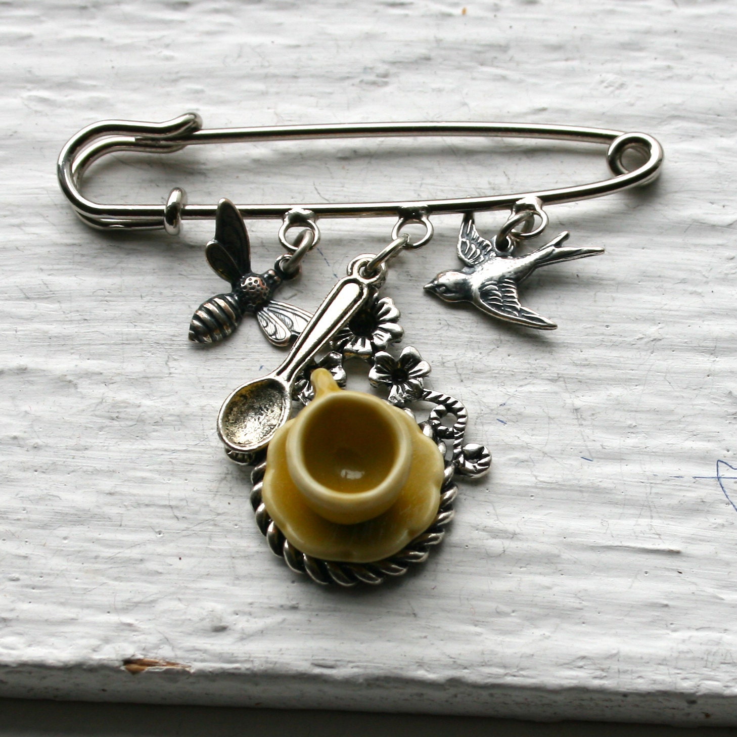 Kilt Pin - Yellow Tea Cup with Bee and Bird
