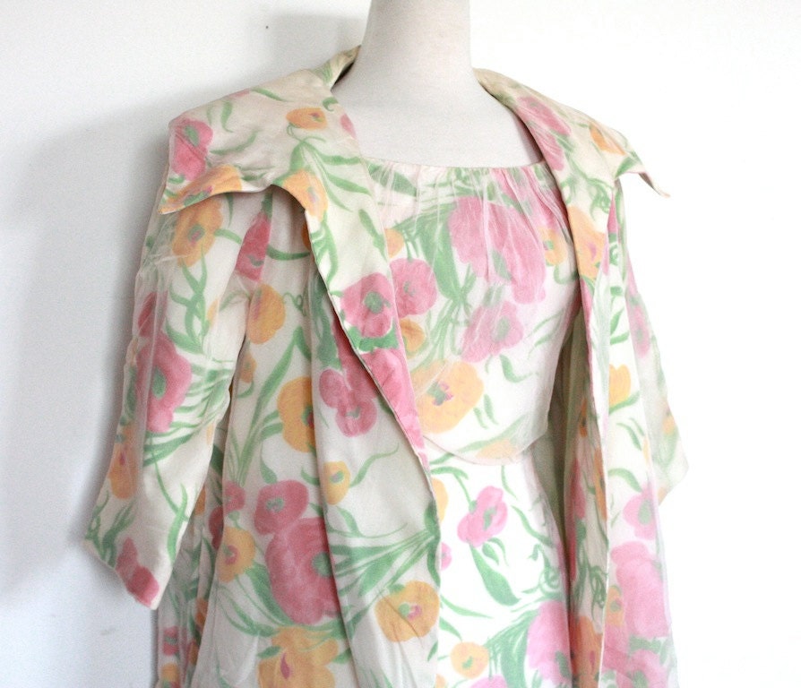 Vintage 1950's / 60s Spring Floral Wiggle Dress and Jacket Set // Afternoon in Paris