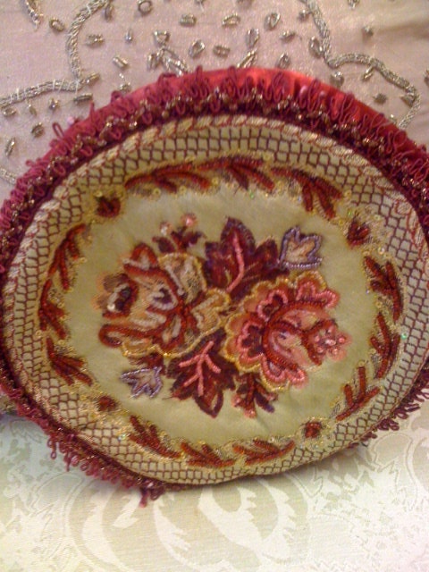 Needlepoint purse with roses