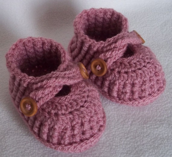 Crochet baby shoes loafers for newborn, 0 to 3 months or 3 to 6 months CHOOSE you SIZE and COLOUR