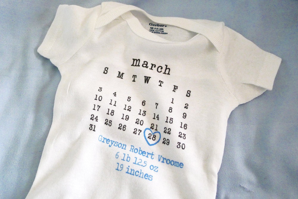 Birth Announcement Onesie, personalized baby onesie, baby onesie, birth announcement, typewriter