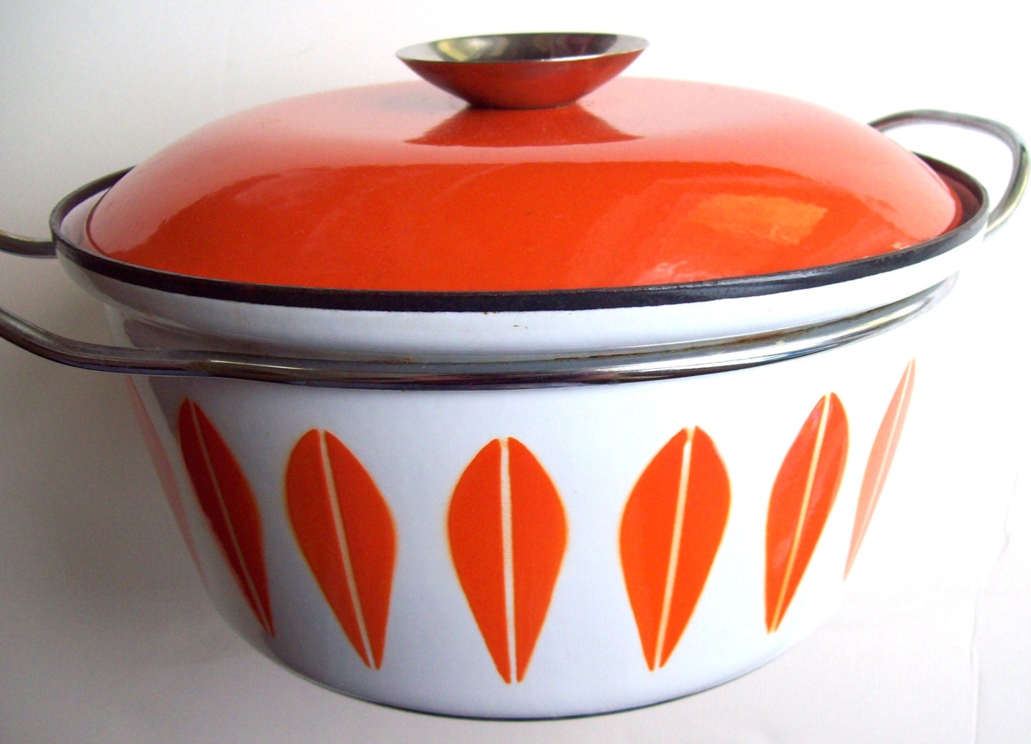 Mid Century Modern Catherineholm lotus cookware