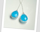 Sterling Silver and Ocean Blue glass lariat necklace.  Sexy.  Wedding jewelry.  Bridesmaid necklace.