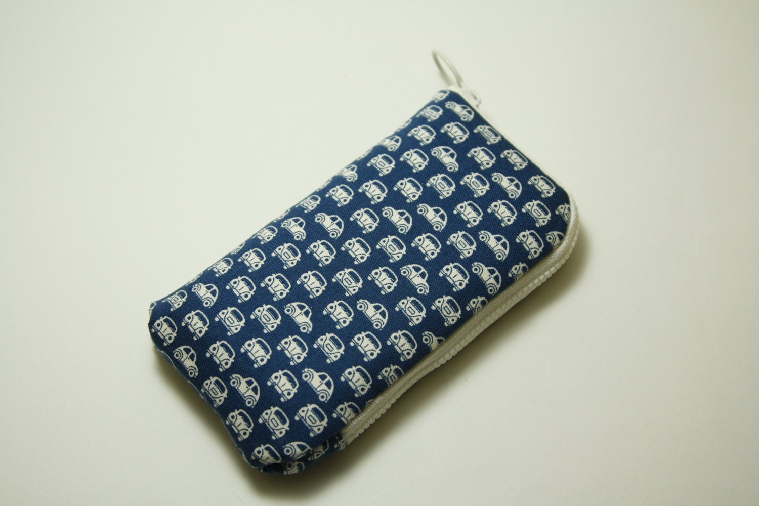 Iphone 5 Case /Sleeve / padded zipper pounch with 2 interior pocket - little car in Blue
