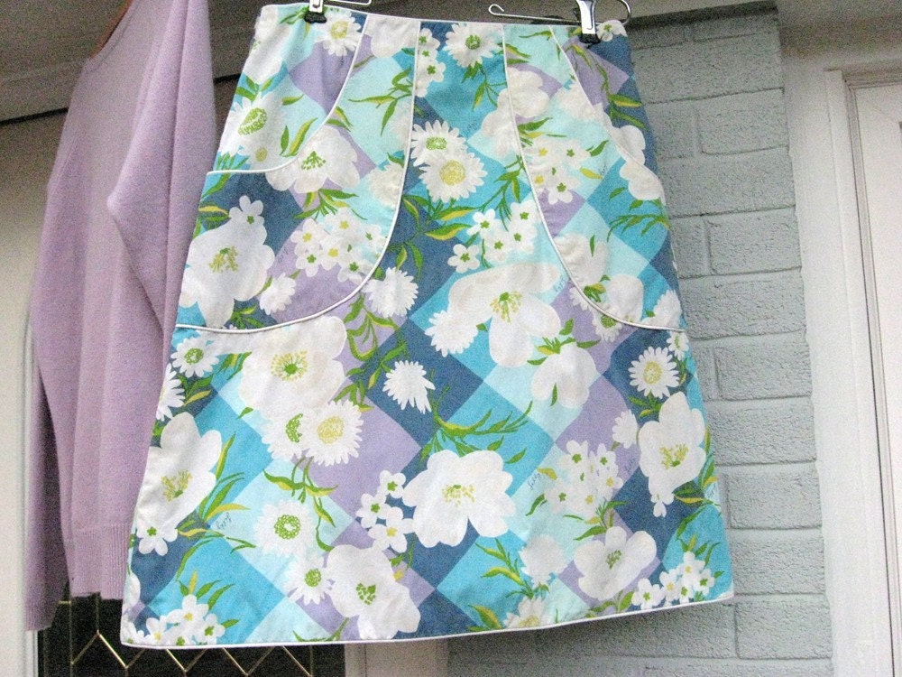 Lilly Skirt / Lilly Pulitzer Inc. / Cute Skirt for Spring and Summer / Purple Aqua and Blues / Daisy and Poppy Print