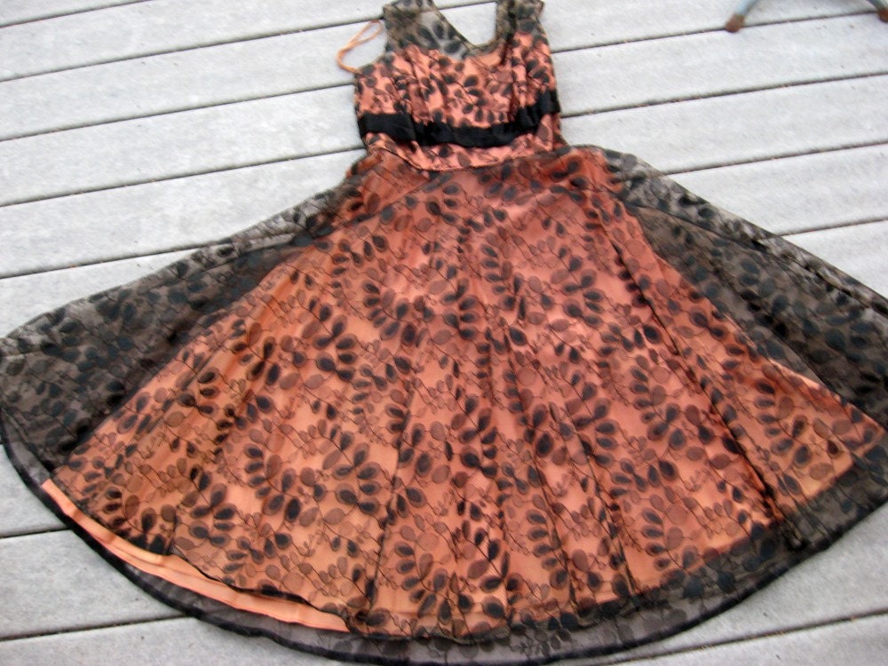 50s Cocktail Dress / Awesome Black Lace Dress with Peach Underslip / Big Skirt / Flouncey Underslip / Party Dress