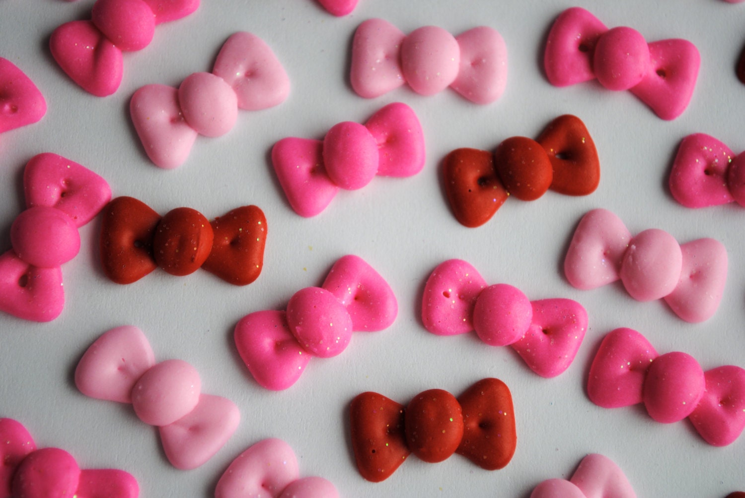 Royal Icing Sparkling Bows -  Cake Pop Size (50)