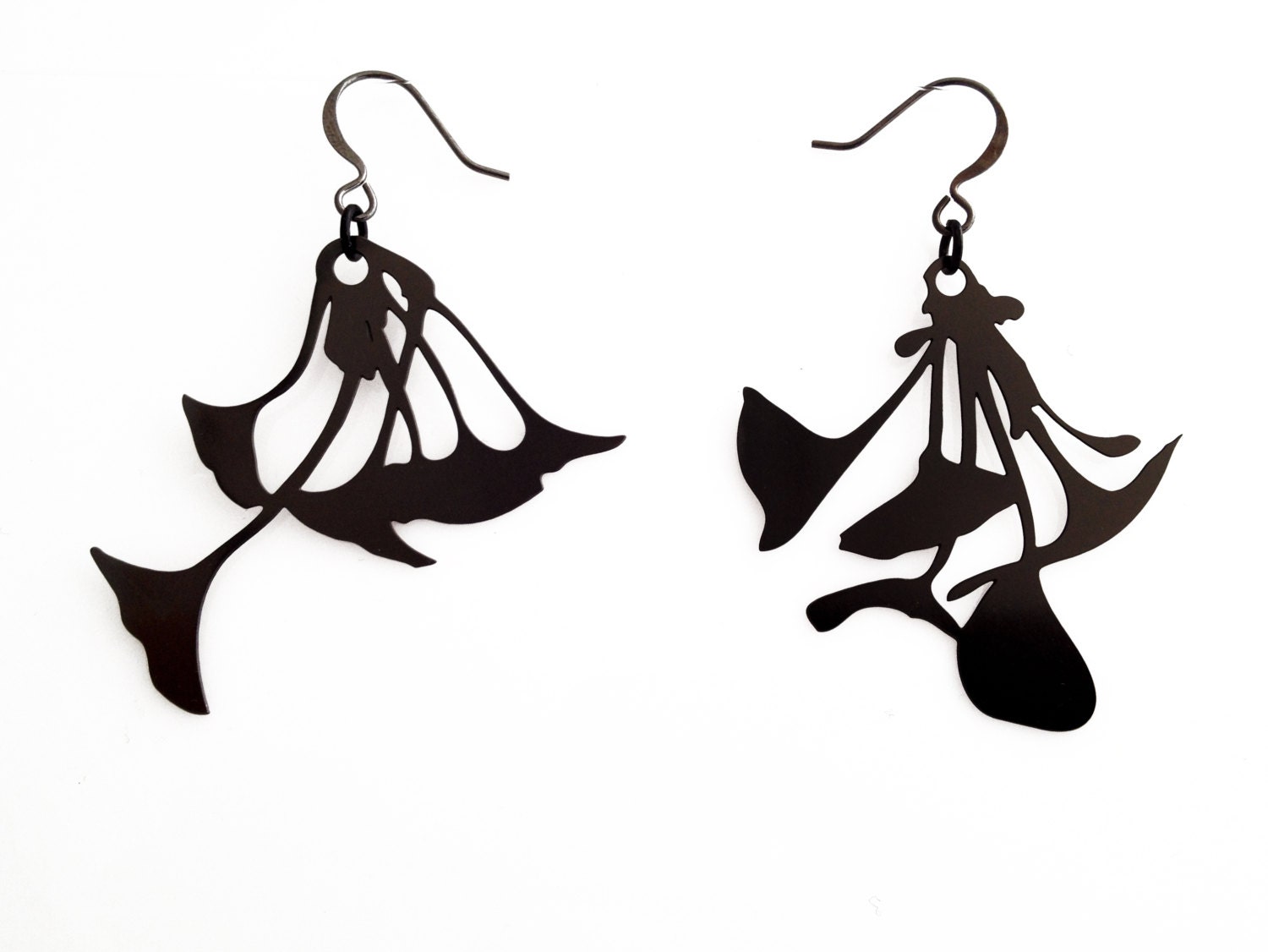 Ginkgo Biloba Earrings Black