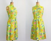 vintage 1960s dress / 60s dress small / green dress / asian dress