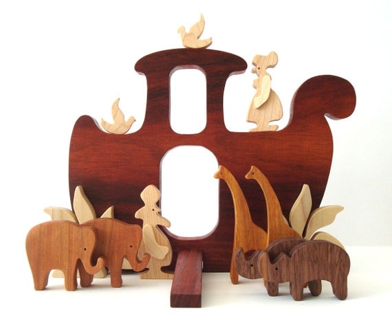 Wooden Toy Noah's Ark Waldorf Miniature with Three Pairs of Animals