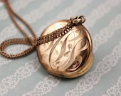 Antique Edwardian Gold Round Locket Necklace Engraved HLL VN175