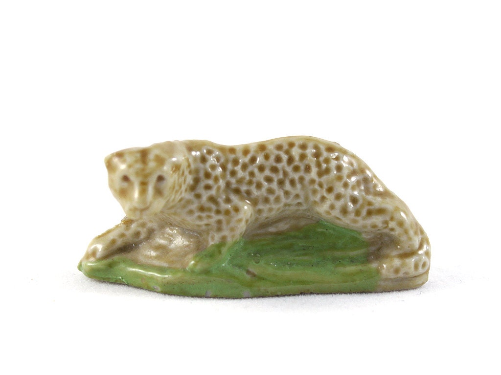 Wade Whimsies - Leopard - Miniature Figurine 1970s