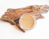Illuminate - Natural Eye Primer and Concealer 10g jar