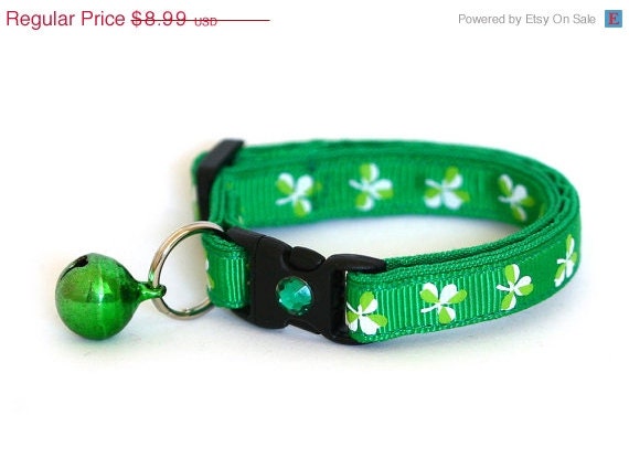 ON SALE St. Patrick's Day Cat Collar - Shamrocks on Green -  Small Cat / Kitten Size