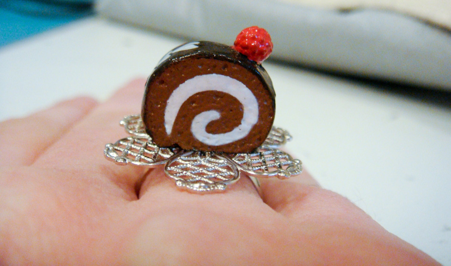Chocolate Swiss Roll Ring