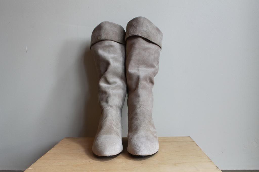 Vintage 80s Flat Boots  /  White Suede Leather Fold Over Slouchy Knee Height Boots  /  Size 5.5