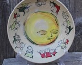 Mothers Day Large Sunshine Dish with a Daisy Chain of Dancers and a Cat