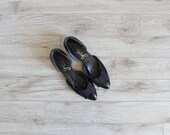 Vintage Patent Leather Shoes . Black Bow Flats . Black Patent Shoes . size 9