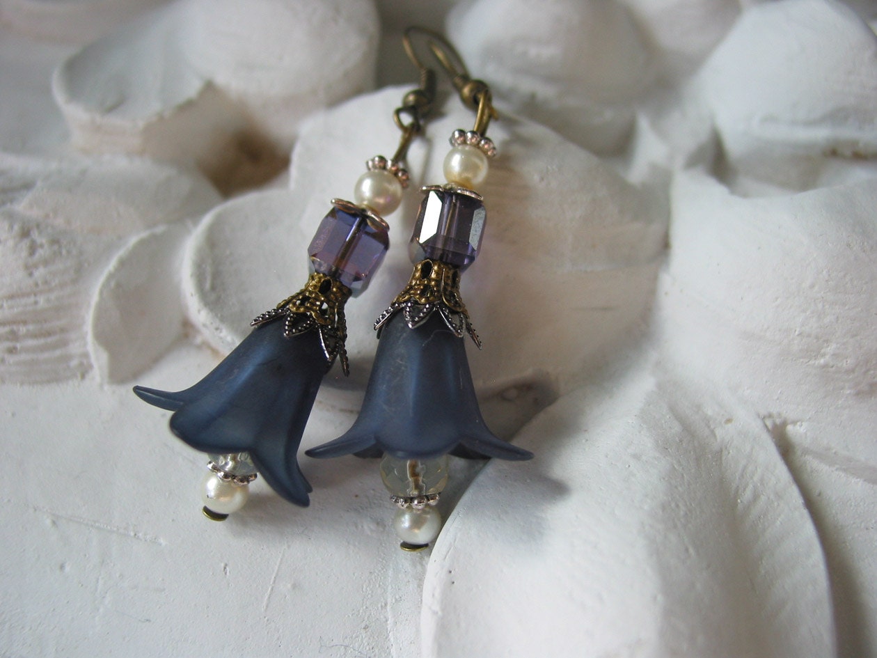 Vintage Style Dark Blue Flower Crystal and Pearl Earrings