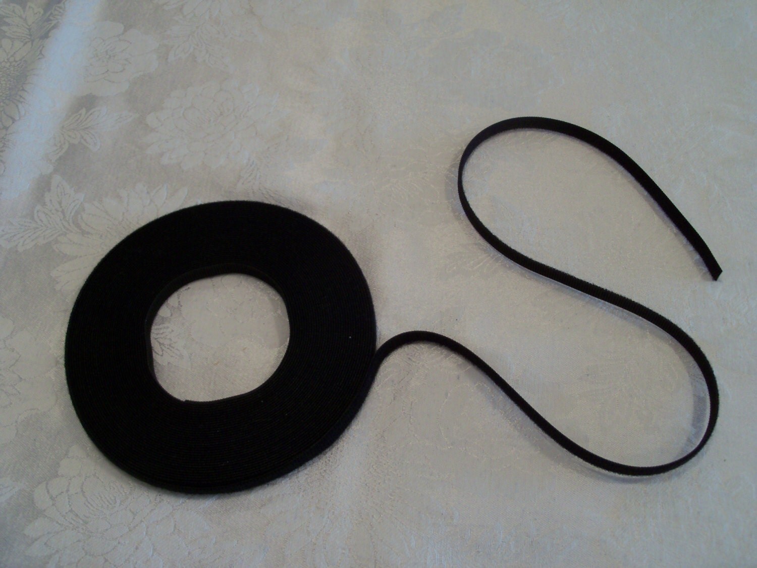 3 Yards Black UltraThin Velcro for Doll Clothes by Farmcookies
