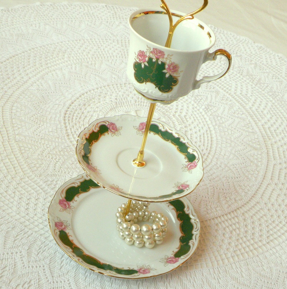 Alice on the Lawn, Vintage Emerald Green w/ Pink Roses China 3 Tiered Jewelry Stand Display Dish or Mini Tea Tray Centerpiece FREE SHIPPING