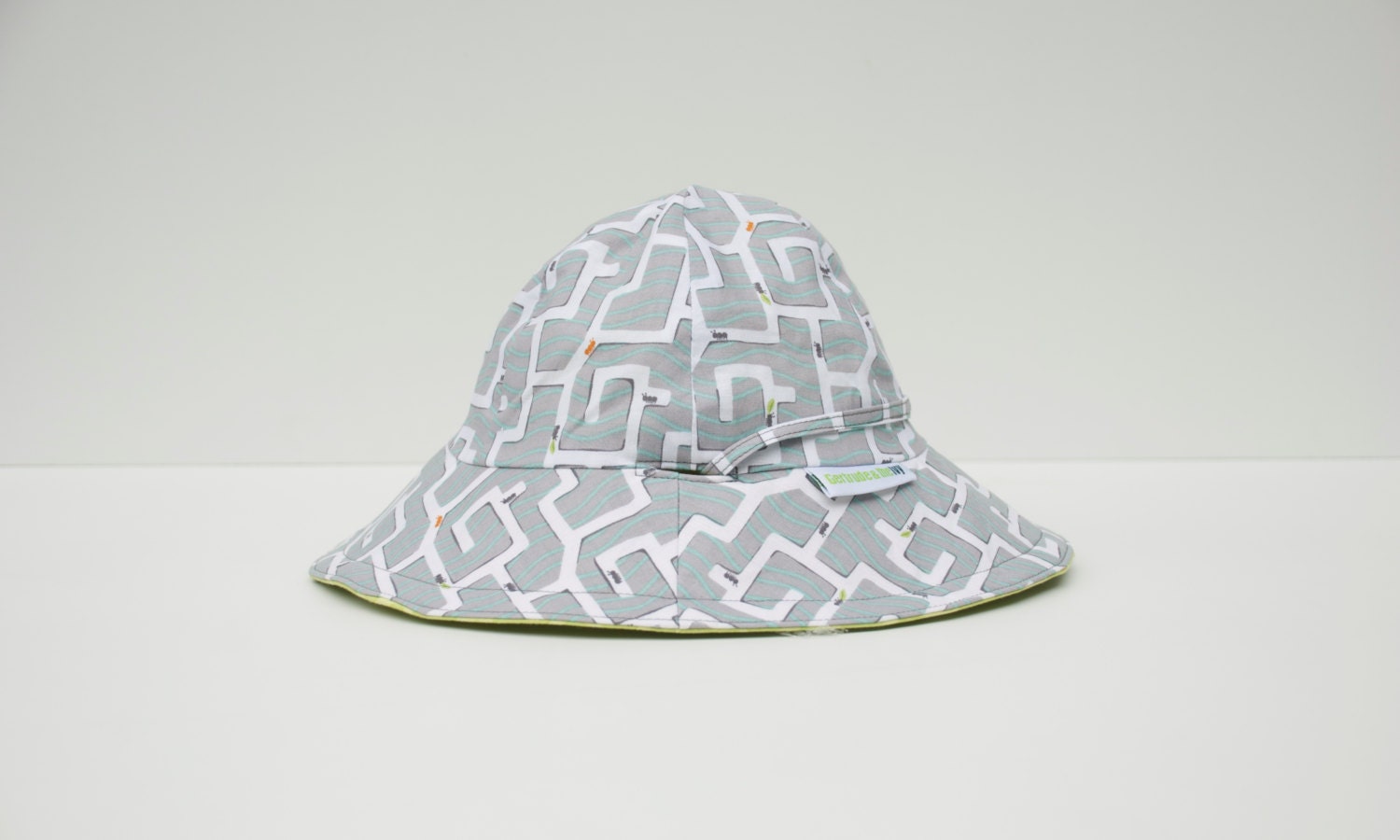 Toddler Sun Hat Reversible with strap (1-3 years) - Ant Maze