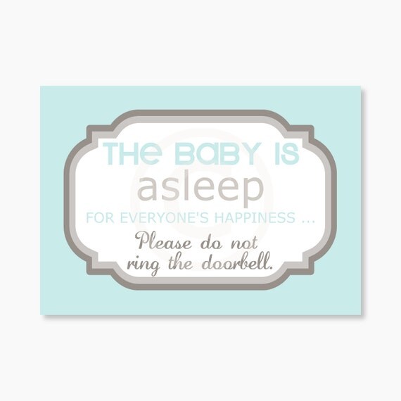 ON SALE Door Sign Baby is nursing/ Do not disturb by YassisPlace