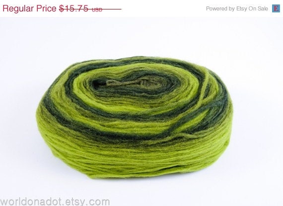 ON SALE Thin Wool Pencil Roving / Pre-Yarn, Spinning or Felting Fiber, Dark Green, Forest Olive Green FREE Shipping Worldwide