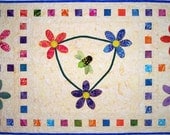 Buzzinga Wall Hanging Quilt Pattern