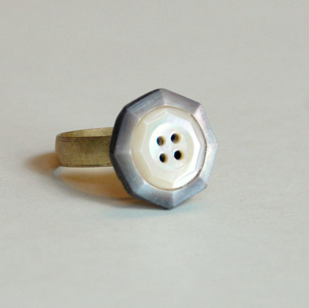 Antique Carved Mother of Pearl Button Ring, cream and gray octogon