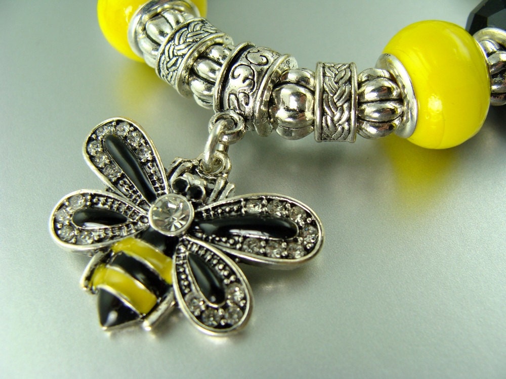 BUMBLE BEE III Stretch European bead Lampwork Charm Bracelets