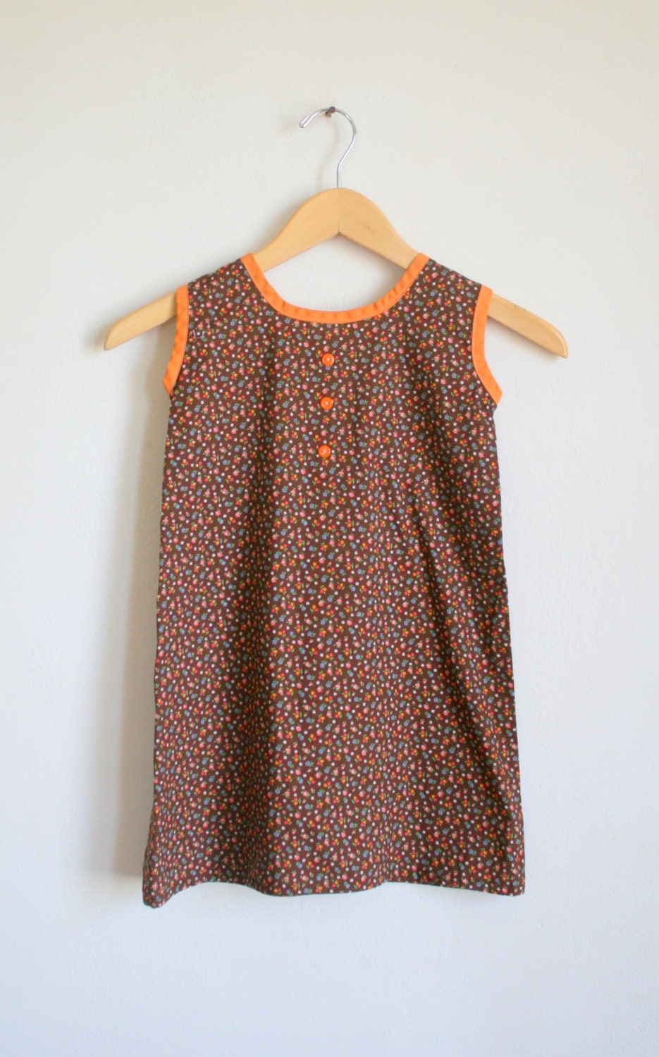 Vintage RETRO FLORAL Girls Dress....size 6 girls....vintage handmade. floral dress. girls. kids. children. autumn dress. orange. mod. groovy