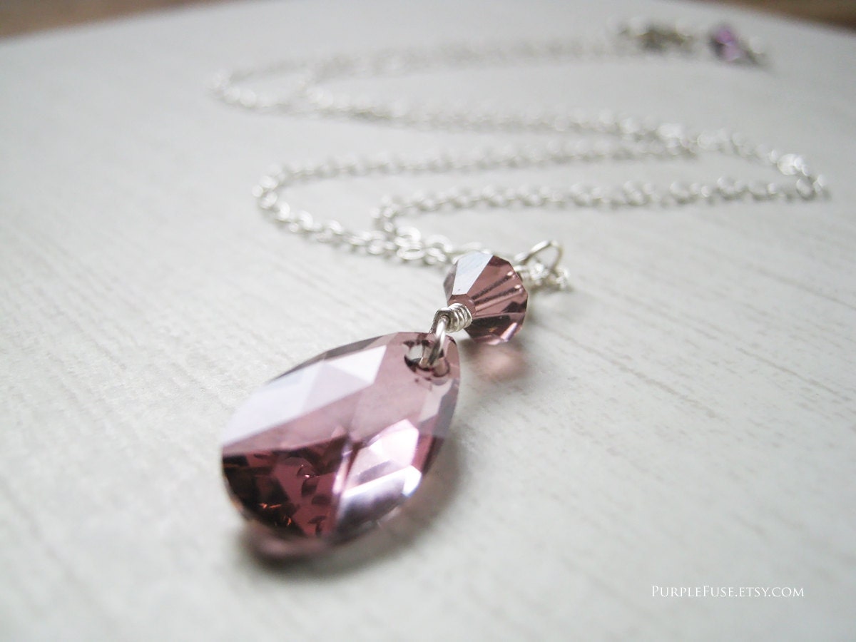 Dazzling Light Plum Pendent Necklace