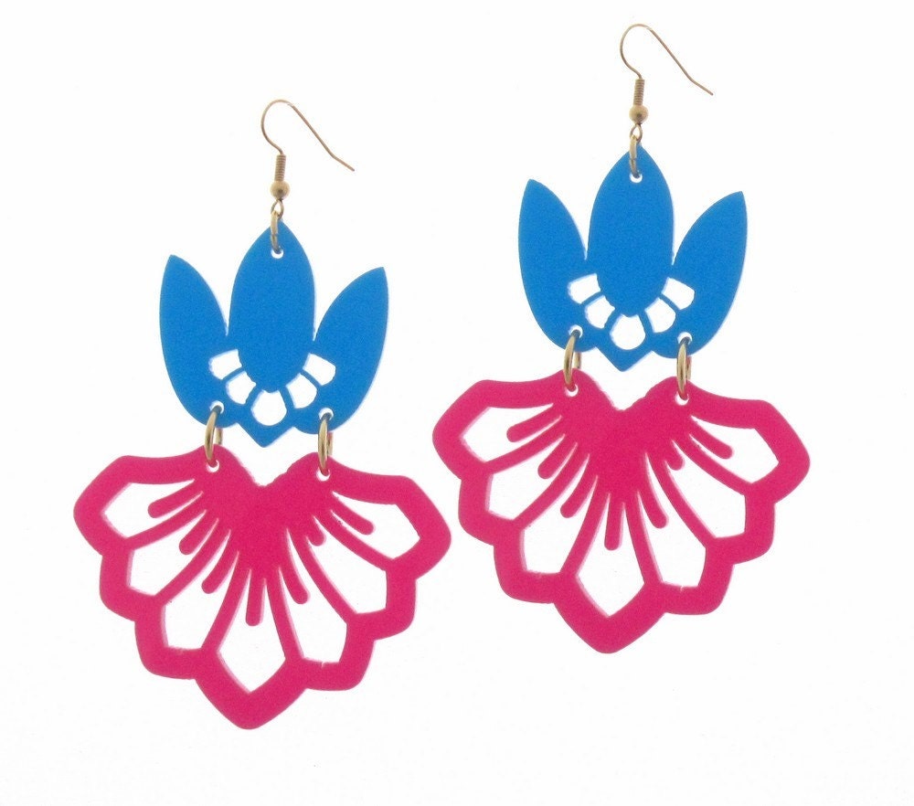 Baronyka Blue And Pink Floral Shells Earrings  (Acrylic Laser Cut Earrings)