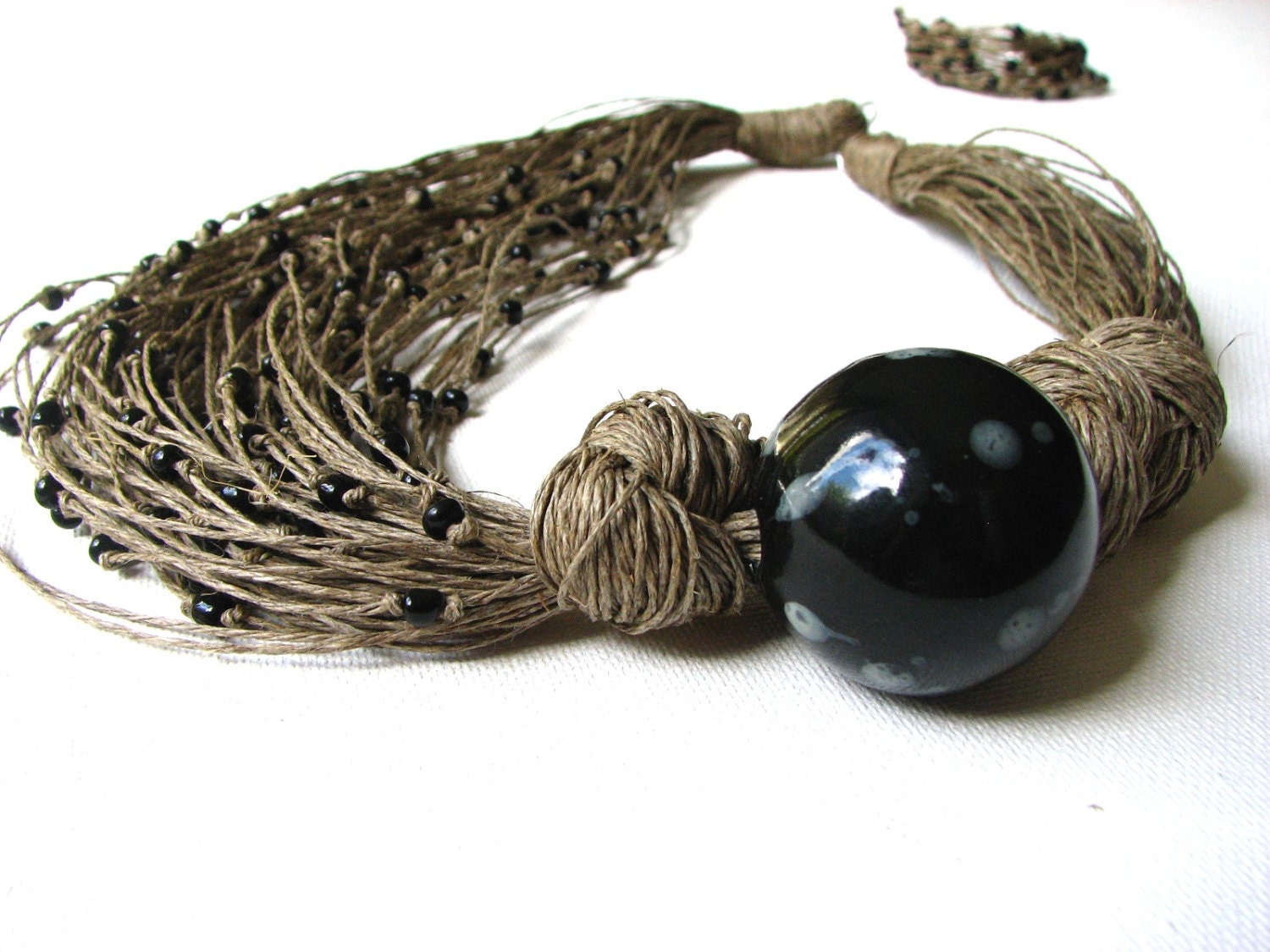 Ceramic Black Roses - linen necklace - GreyHeartOfStone