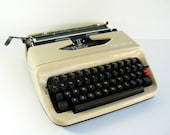 vintage PRILVILEG 270T portable typewriter