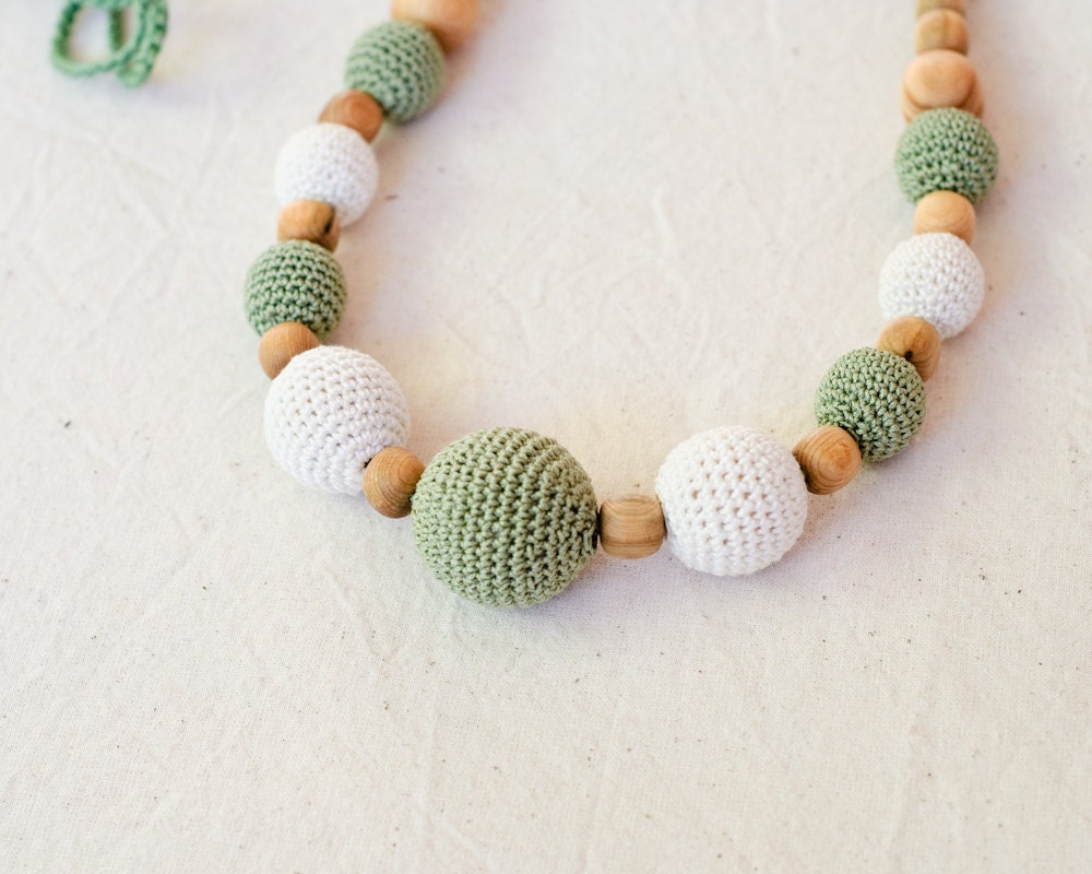 Olive & Cream Nursing Necklace / Teething Necklace for mom to wear
