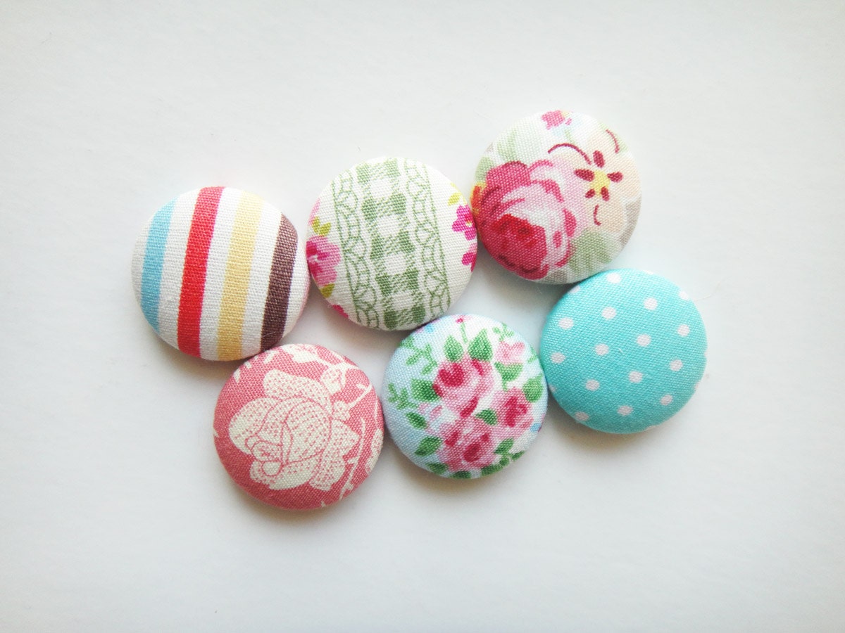 Shabby Chic Fabric Covered Button Magnet, Set of 6 Magnets size 36 (22mm)