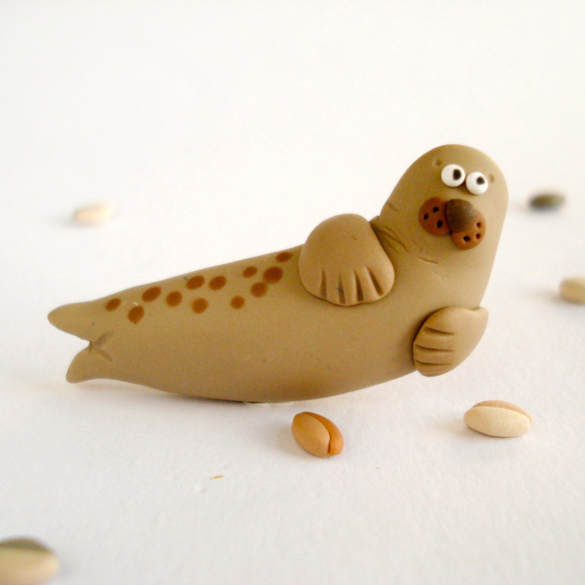 Seal Brooch Whimsical animal jewelry unisex - Thelittlecreatures
