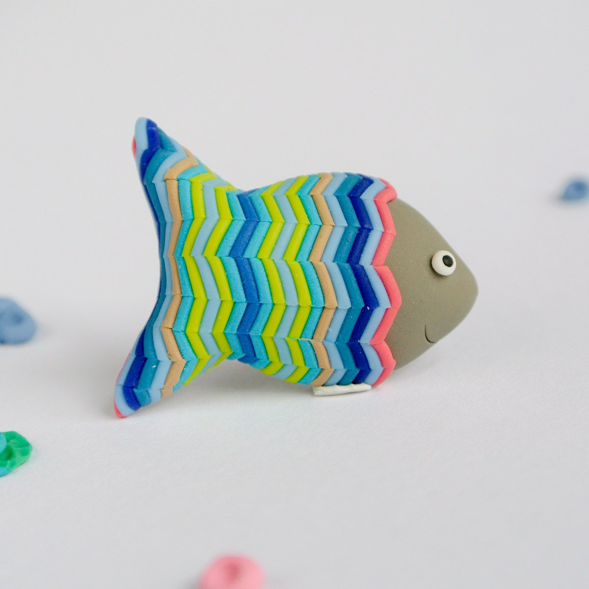 Chevron fish brooch - Fun colourful summer jewelry - Cute beach accessory