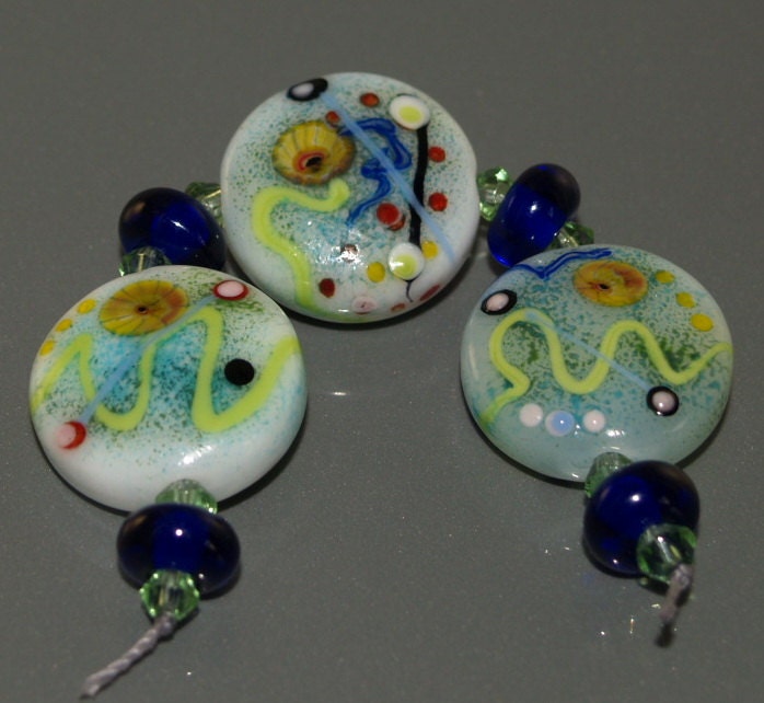 Handmade Random enamelled Lampwork Glass Beads SRA  FHFteam Y3 GBUK UK Seller  Cpteam