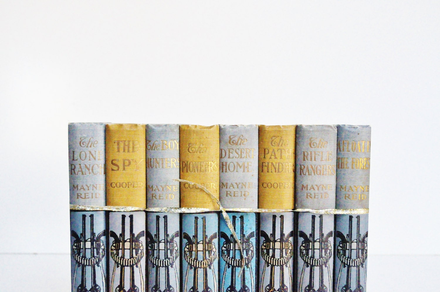 Antique Book Set - J. Fennimore Cooper & Thomas Mayne Reid - Man Books