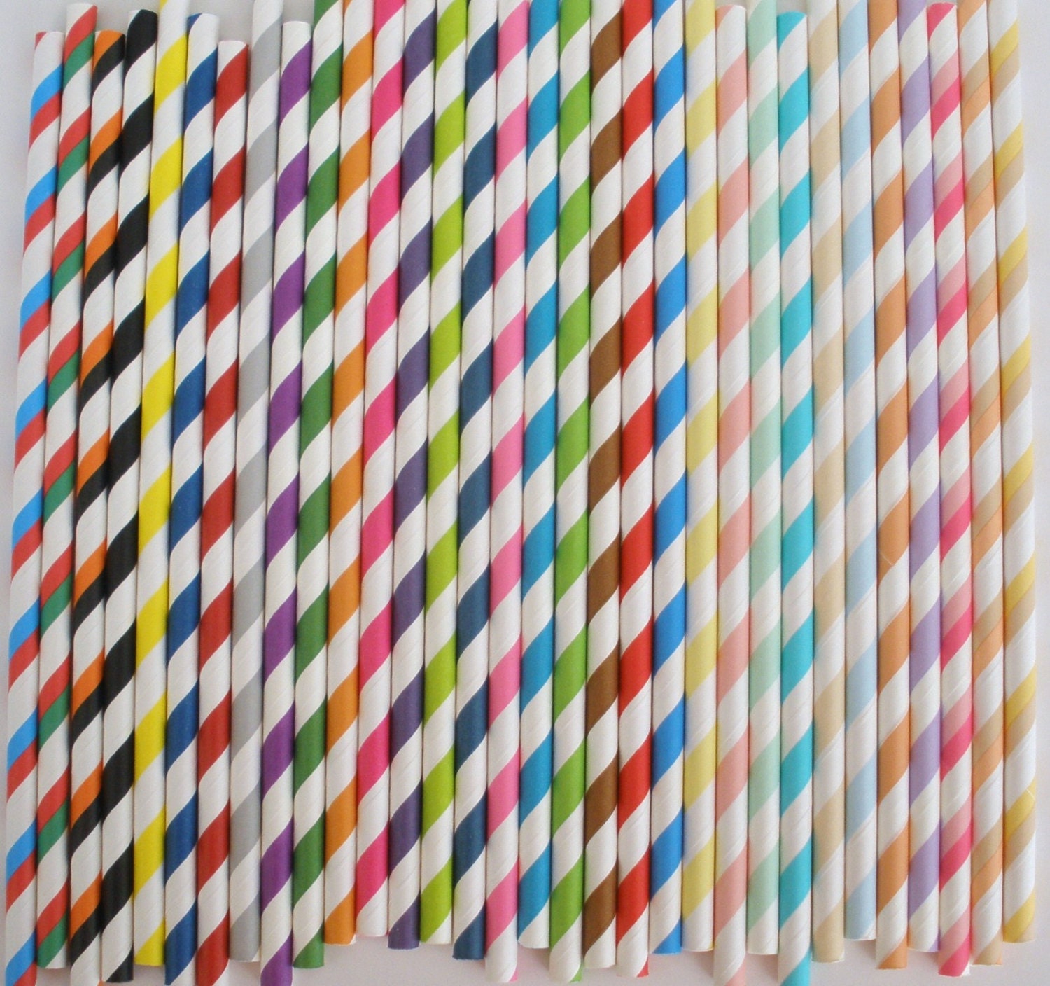 200 Paper Straws.. PICK your Color(s) Any Color Any Design Mix or Match...Paper Drinking Straws Cake Pop Sticks Retro Party Paper  Straws