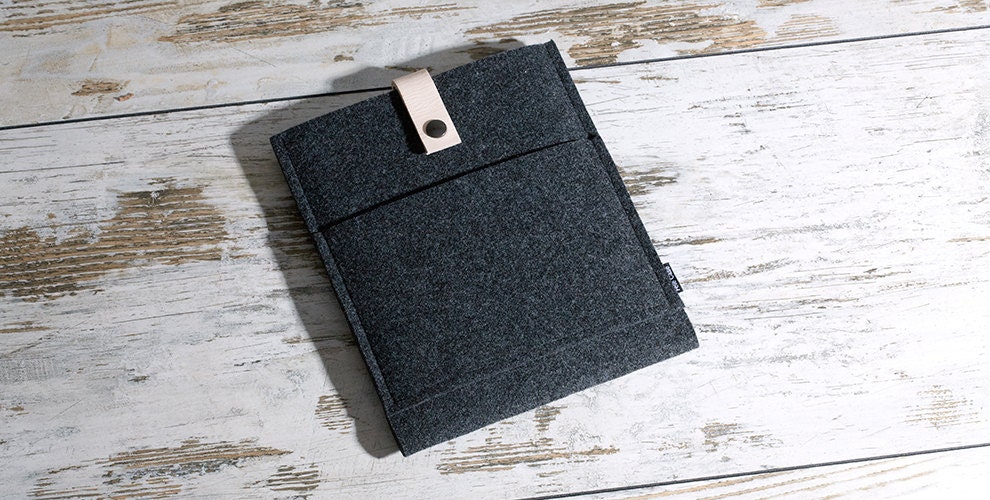 iPad Sleeve / iPad Case / iPad Cover - felt and leather