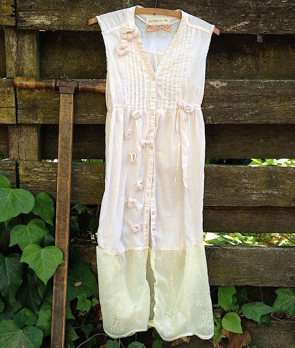 sweetest summer shabby Prairie bride off white ecru rustic wedding roses mountain forest bride party dress