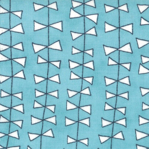 Lucy's Crab Shack by Sweetwater for Moda - Kite Ties in Ocean - Fat Quarter