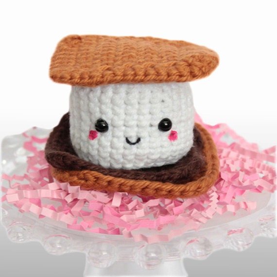 Handmade plush smore toy, crochet play kitchen, kids play food, plush smore, foodie gift, kawaii plush, food plush, gifts for girls