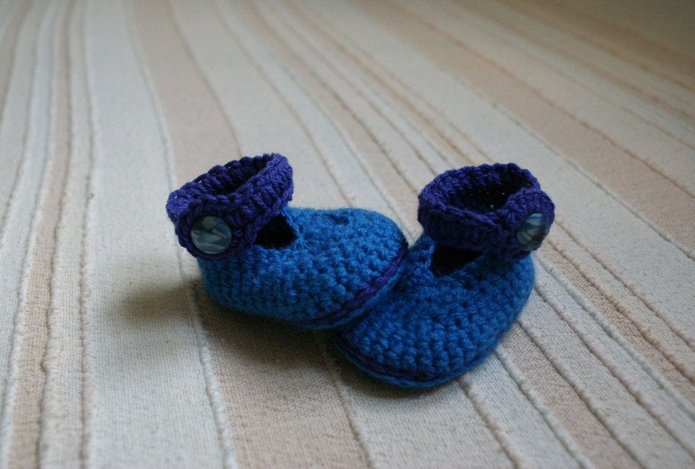 Baby crochet booties