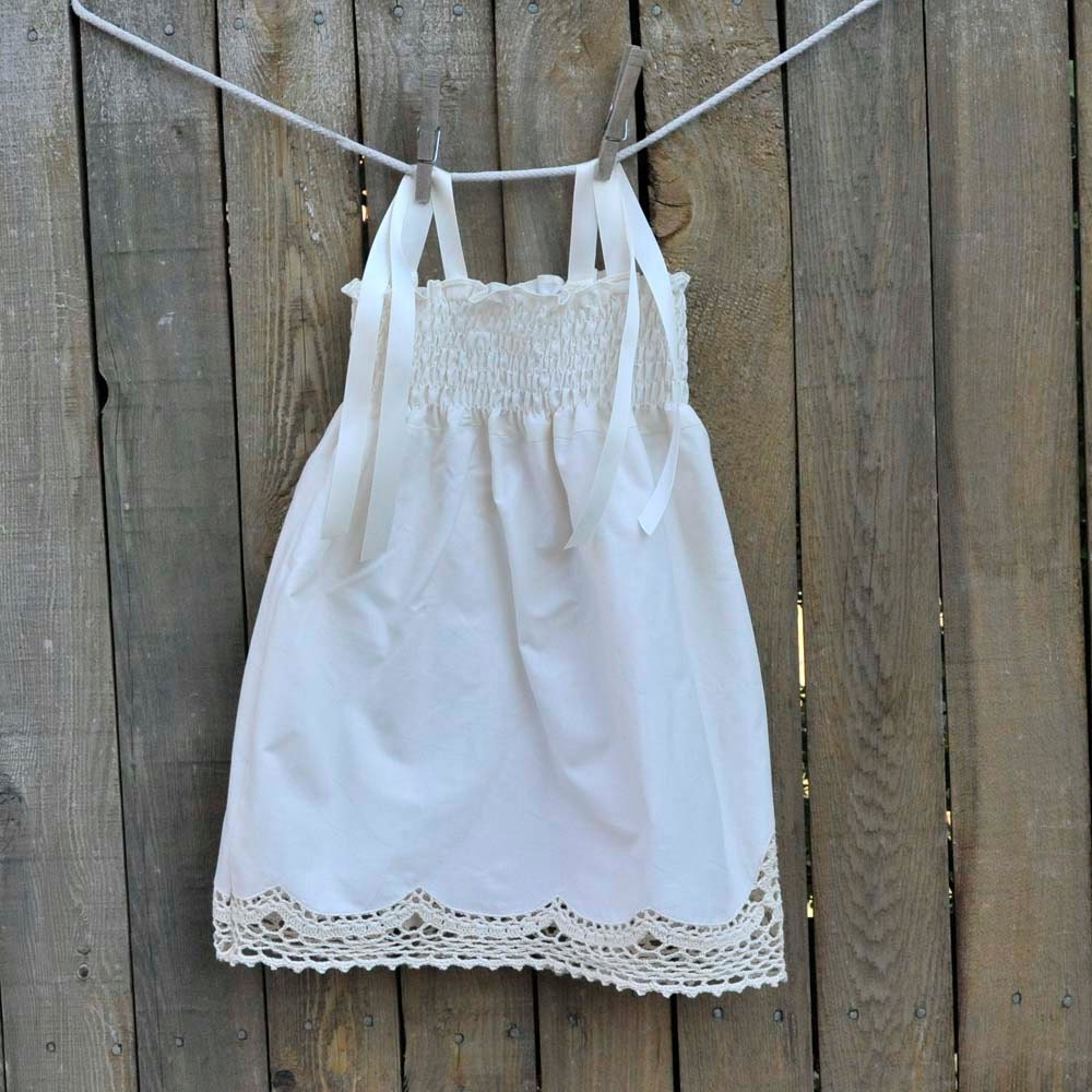 Vintage Flowergirl Dess, Cream Crocheted hemline, size 9m,12,-18m,2t, 3t, 4t